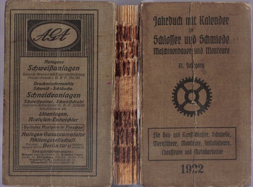Antik jahrbuch mit kalender - mit,